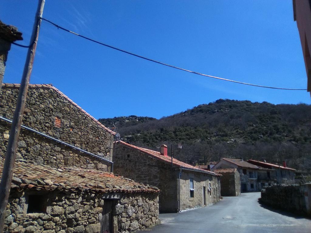 Apartamentos La Covatilla Neila de San Miguel Екстер'єр фото