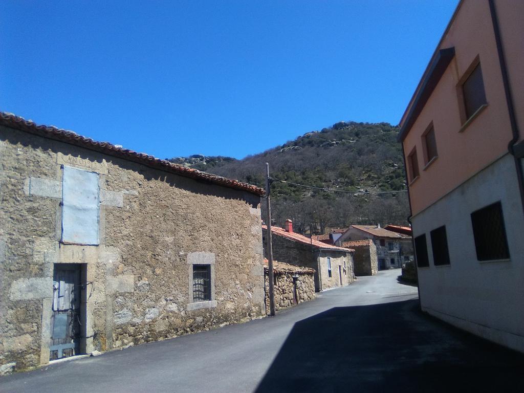 Apartamentos La Covatilla Neila de San Miguel Екстер'єр фото