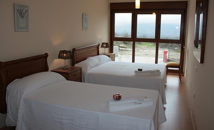 Apartamentos La Covatilla Neila de San Miguel Екстер'єр фото